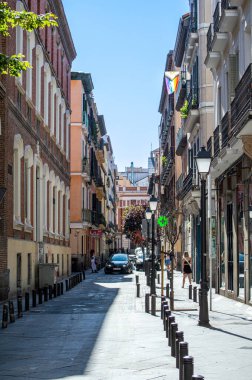 MADRID, İspanya - 8 Temmuz 2023 İspanya 'nın Madrid Meydanı' nda Yürüyüş