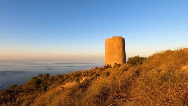 Восход Солнца Над Средиземным Морем Историческая Башня Виджиа Серро Гордо — стоковое видео