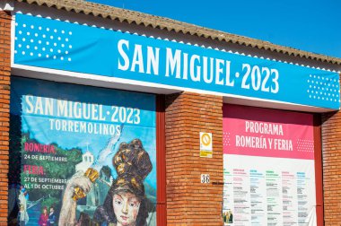 TORREMOLINOS, İspanya - 30 Eylül 2023: 30 Eylül 2023 'te İspanya' nın Torremolinos kentinde San Miguel Fuarı 'nın Kutlanması