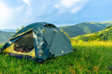 Apetska Dağı 'nda kamp, Dubove, Ukrayna' da Karpatlar.