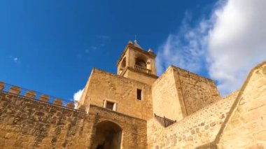 ANTEQUERA, İspanya - 17 Eylül 2023: Antequera, İspanya 'daki Alcazaba kalesi 17 Eylül 2023