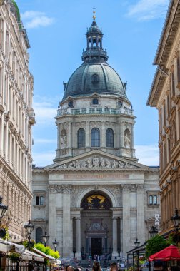 BUDAPEST, HUNGARY - 7 Temmuz 2023: Aziz Stephen Bazilikası, Macaristan 'ın ilk Budapeşte Kralı Stephen' ın anısına Roma katolik katedrali