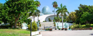 ESTEPONA, SPAIN - 29 Temmuz 2023: Estepona Orkide Evi 29 Temmuz 2023