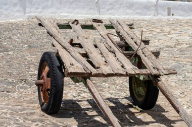 ESTEPONA, İspanya - 29 Temmuz 2023: Estepona, İspanya 'da Buluşma Binası