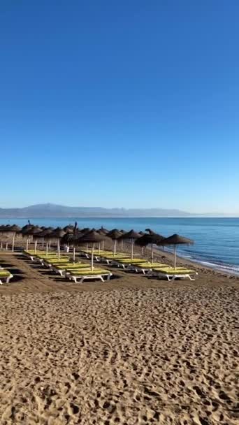 Torremolinos España Noviembre 2023 Banana Beach Club Mediterranean Seacoast Torremolinos — Vídeo de stock