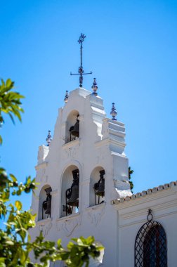 HUELVA, İspanya - 11 Haziran 2023: The Chapel of Nuestra Seora de la Cinta (Huelva 'nın Koruyucu Bakiresi), 11 Haziran 2023 tarihinde İspanya' nın Huelva kentinde Cabezos olarak bilinen tepelerde yer aldı.