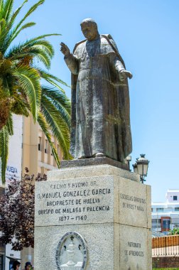 HUELVA, İspanya - 11 Haziran 2023: Huelva, İspanya 'da San Pedro Ana Kilisesi