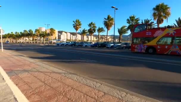 Malaga Spanien November 2023 Turister Kommer Att Utforska Staden Malaga — Stockvideo