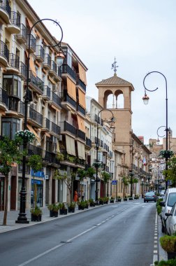 ANTEQUERA, İspanya - 17 Eylül 2023: Antequera, İspanya 'nın tarihi merkezinde yürüyüş 17 Eylül 2023