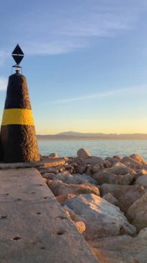 İspanya, Benalmadena, Malaga, Costa del Sol, İspanya 'da Akdeniz üzerinde gün doğumu