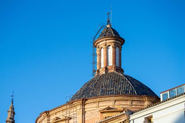 VALENCIA, İspanya - 2 Şubat 2024: Valencia Katedrali Valencia de la Virgen Town Square, İspanya 2 Şubat 2024