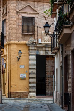 ANTEQUERA, İspanya - 17 Eylül 2023: Antequera, İspanya 'nın tarihi merkezinde yürüyüş 17 Eylül 2023