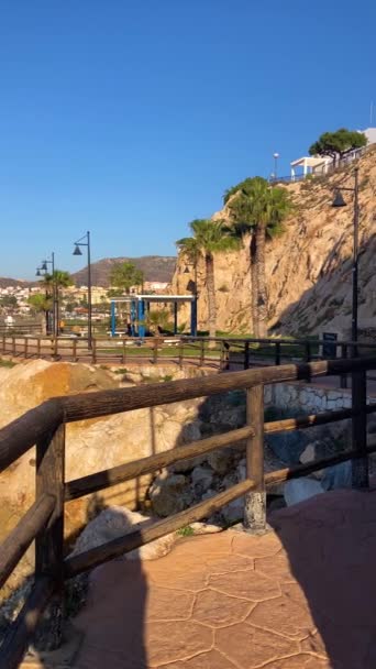 Rincon Victoria Spanien Februar 2024 Morgenspaziergang Auf Wegen Über Felsen — Stockvideo