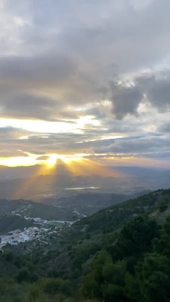 Puesta Sol Sobre Valle Desde Ruta Senderismo Hasta Pico Maroma — Vídeo de stock