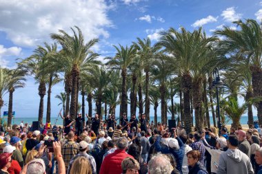 TORREMOLINOS, İSPAN - 24 Şubat 2024: Torremolinos Karnavalı 24 Şubat 2024