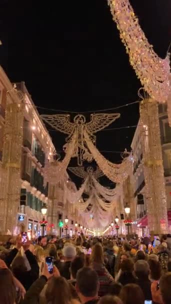 スペインのマラガ 2022年12月3日 スペインのマラガのマルクス ラリオス通りでクリスマスの装飾2022年12月3日 — ストック動画