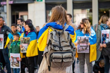 MALAGA, İspanya - 24 Şubat 2024 Ukrayna halkının 24 Şubat 2024 tarihinde Malaga, İspanya 'da Rusya' nın işgaline karşı gösteri