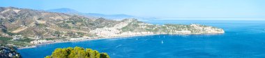 Cerro Gordo 'dan Akdeniz kıyı manzarası. La Herradura, Andulasia, Güney İspanya