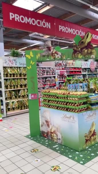 Marbella Spain March 2024 スペインのマルベージャにあるAlcampoスーパーマーケットで2024年3月16日に商品を購入する — ストック動画