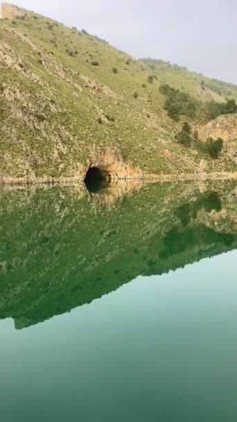 Reservoar Dammen Quentar Molnigt Väder Granada Provinsen Andalusien Spanien — Stockvideo