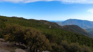 Sierra Nevada sınırında panoramik manzara, Endülüs, İspanya
