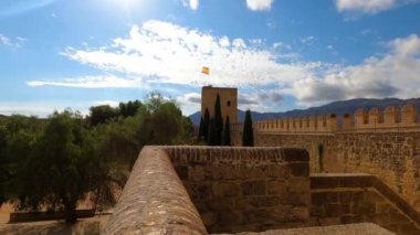 ANTEQUERA, İspanya - 17 Eylül 2023: Antequera, İspanya 'daki Alcazaba kalesi 17 Eylül 2023