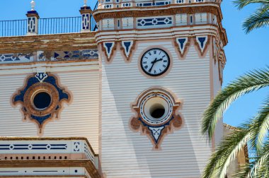 HUELVA, İspanya - 11 Haziran 2023: Huelva, İspanya 'da San Pedro Ana Kilisesi