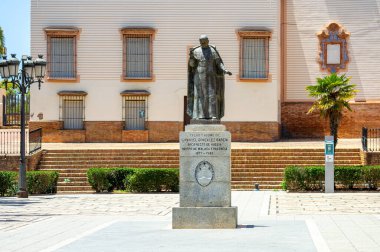 HUELVA, İspanya - 11 Haziran 2023: Huelva, İspanya 'da San Pedro Ana Kilisesi