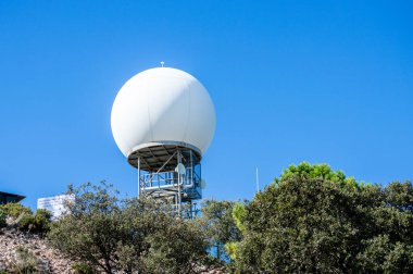 Mijas Dağı, Malaga, İspanya 'da iletişim antenleri