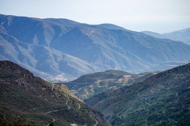 Sierra Nevada sınırında panoramik manzara, Endülüs, İspanya