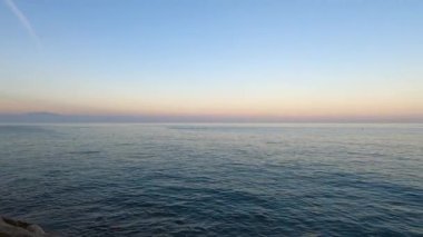 Günbatımı Rincon del Sol plajı üzerinde, Akdeniz Torremolinos, Malaga, İspanya