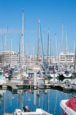 LAGOS, PORTUGAL - FERBUARY 28, 2023: Lagos, Portekiz limanında 28 Şubat 2023