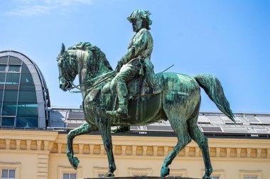 VIENNA, AUSTRIA - 18 Temmuz 2024: Viyana, Avusturya Arşidük Albrecht Heykeli 18 Temmuz 2024