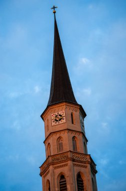 VIENNA, AUSTRIA - 20 Temmuz 2024: 20 Temmuz 2024 'te Avusturya' nın Viyana kentindeki tarihi şehir merkezinde yürüyüş