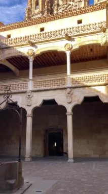SALAMANCA, İspanya - 17 Eylül 2024: Salamanca Üniversitesi, İspanya 17 Eylül 2024