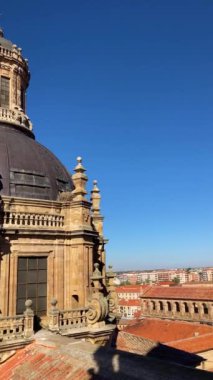 SALAMANCA, İspanya - 17 Eylül 2024: Salamanca Üniversitesi, İspanya 17 Eylül 2024