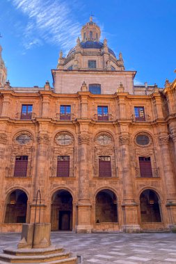 SALAMANCA, İspanya - 17 Eylül 2024: Salamanca Üniversitesi, İspanya 17 Eylül 2024