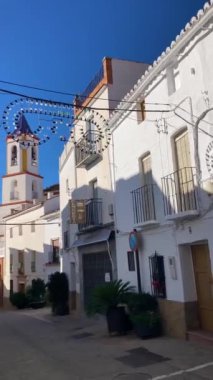 YUNQUERA, İspanya - 26 Ekim 2024: Yunquera, İspanya 'daki Enkarnasyon Kilisesi