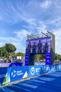 TORREMOLINOS, İspanya - 20 Ekim 2024: Dünya Triatlon Şampiyonası finali, 20 Ekim 2024 tarihinde İspanya 'nın Torremolinos kentinde felçliler