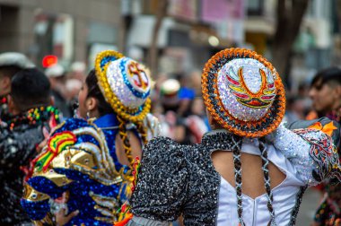 FUENGIROLA, İspanya - 1 Mayıs 2024: Fuengirola, İspanya 'daki Uluslararası Fuar Fuarı' nın açılış töreni