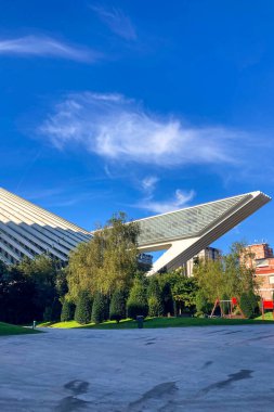 OVIEDO, İspanya - 16 Eylül 2024: Oviedo Kongre ve Sergi Merkezi 16 Eylül 2024