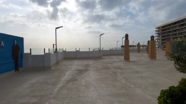 TORREMOLINOS, İspanya - 6 Eylül 2024: Sansuena 'nın Torremolinos' taki bakış açısı, 6 Eylül 2024