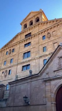 SALAMANCA, İspanya - 17 Eylül 2024: Salamanca Üniversitesi, İspanya 17 Eylül 2024