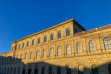 MÜZİK, GERMANE - 2 Aralık 2024: Münih Konağı, Almanya 'nın Münih kentindeki Wittelsbach hükümdarlarının eski kraliyet sarayı.