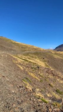 Bulutlu dağların üzerinden Mulhacen Tepesi 'ne, Sierra Nevada Ulusal Parkı' na, Endülüs 'e, İspanya' ya
