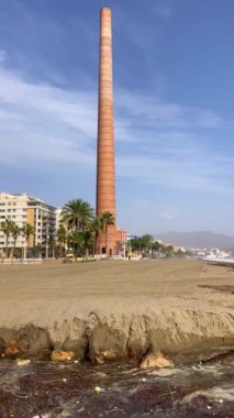 MALAGA, İspanya - 15 Kasım 2024: 15 Kasım 2024 tarihinde İspanya 'nın Malaga kentindeki DANA kasırgasının yol açtığı sel ve çöplük