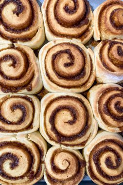 Ev yapımı tarçınlı kurabiyeler fırında