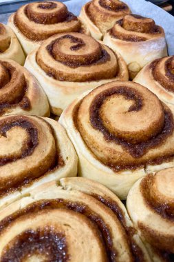 Ev yapımı tarçınlı kurabiyeler fırında