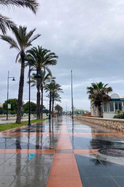 Torremolinos, İspanya 'da fırtınadan sonra deniz fırtınası