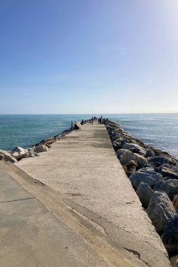 BENALMADENA, İspanya - 24 Kasım 2024: Costa del Sol, Benalmadena, İspanya 'daki tipik İspanyol seti